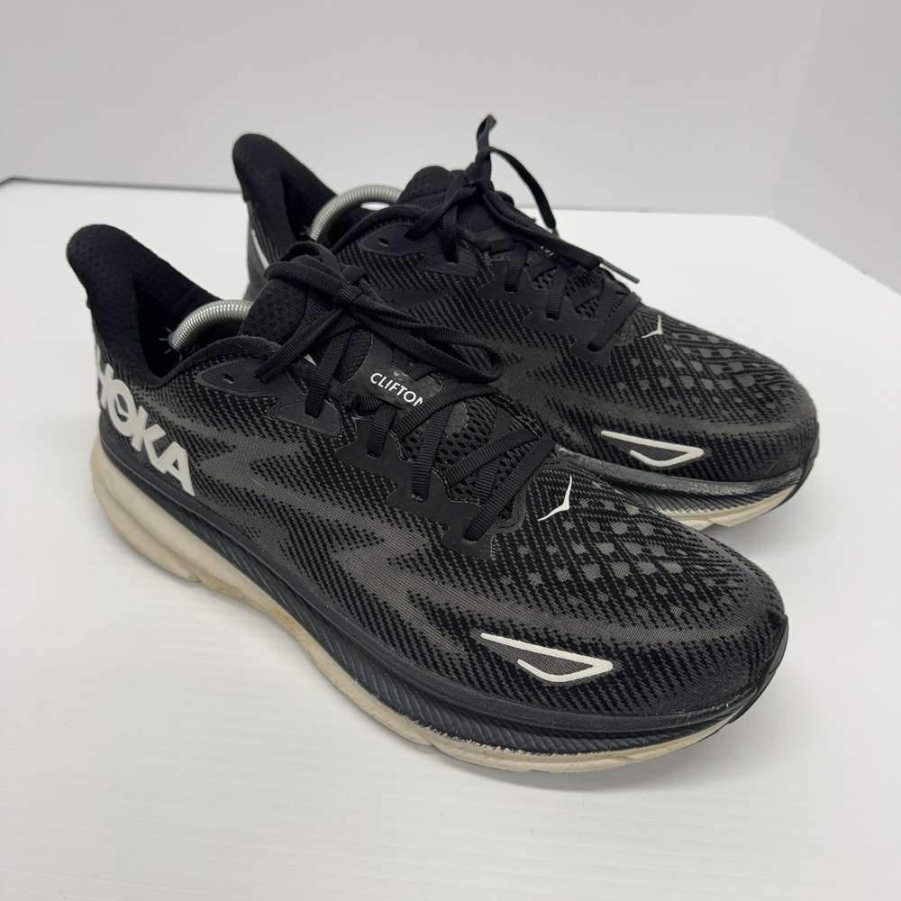 Hoka One One Mens Clifton 9 1127895 BWHT Black Running Shoes Sneakers Size 12 D